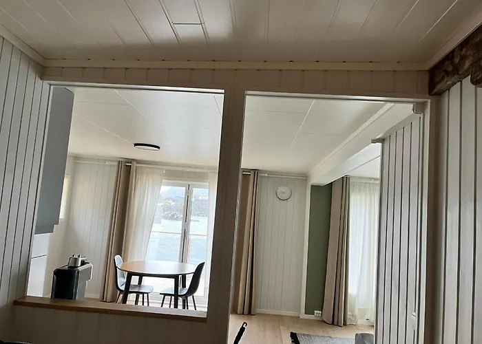 The Harbour House, Dorm And Twin, Selfservice Hostal Ballstad